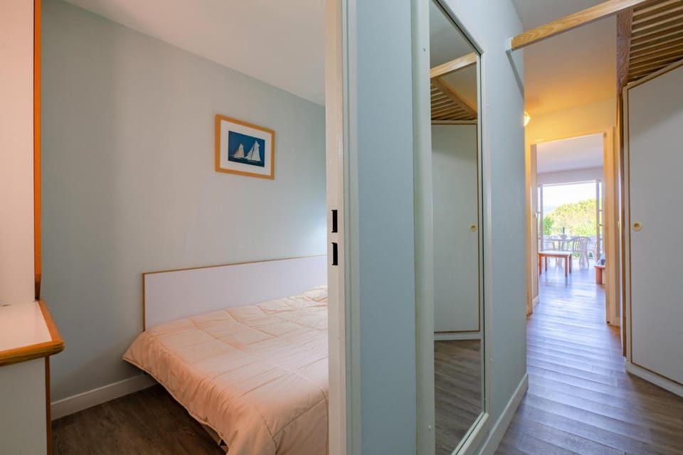 Bed, Bedroom, furniture