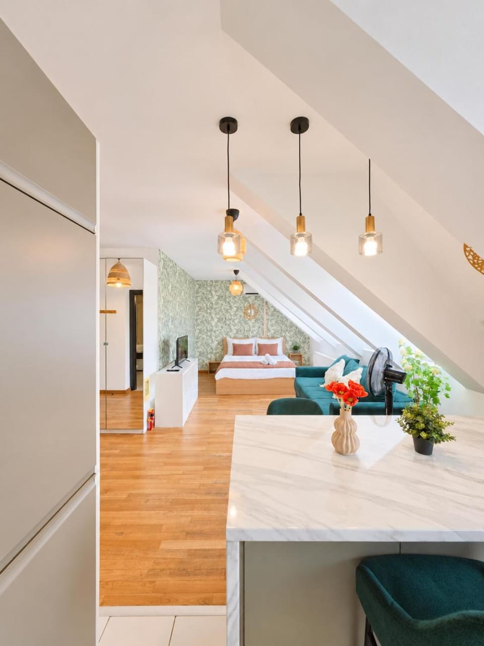 Central City Skylight Studio 26 Apartment in Bucharest