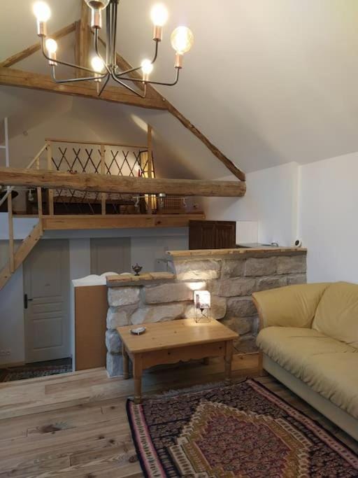 Superbe appartement dans charmant corps de ferme Apartment in Fontainebleau