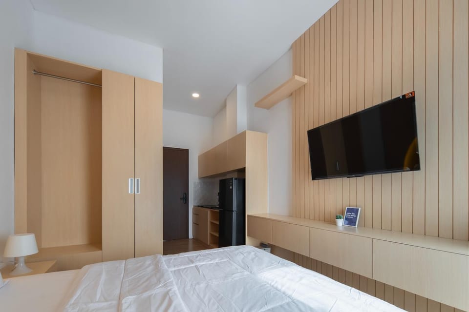 Bed, TV and multimedia, Photo of the whole room