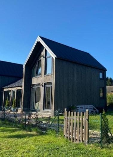 Property building, Day, Garden, Garden view