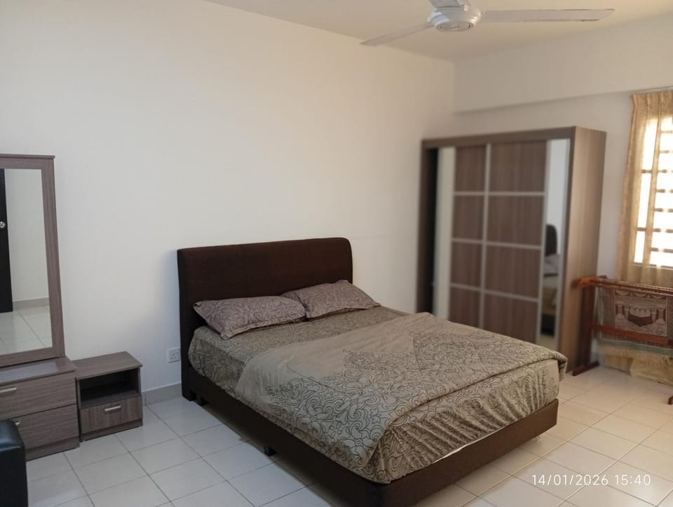 Seberang Jaya Family Pool Homestay Near Hospital 3 Bedroom Aircond 2 Bathroom & Family Room Aircond Apartment in Penang