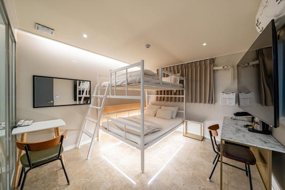 Mnlucky Hotel Hotel in Seoul