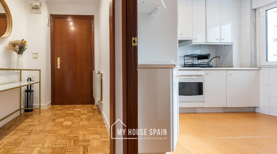 MyHouseSpain - Amplio y luminoso piso en el centro Apartment in Gijón