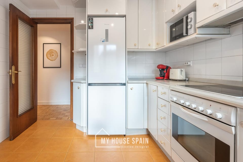 MyHouseSpain - Amplio y luminoso piso en el centro Apartment in Gijón