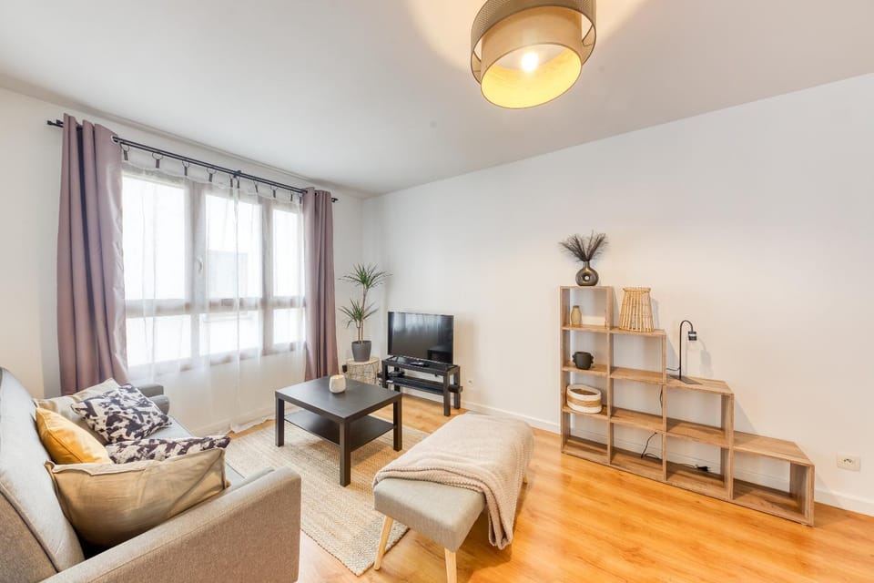 Appartement Cosy & Moderne 2 chambres Apartment in Saint-Denis, France
