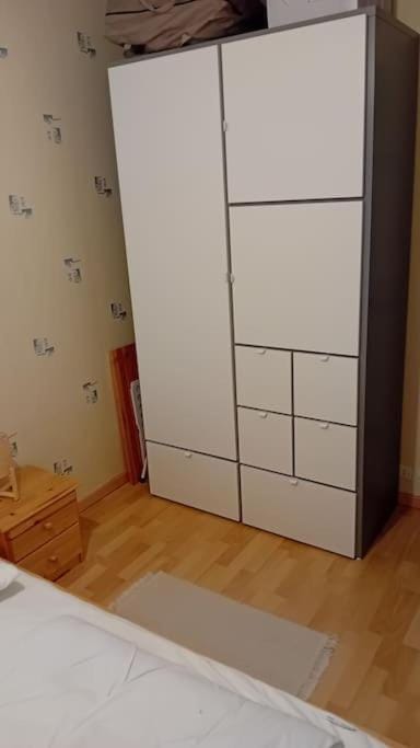 Bedroom, wardrobe