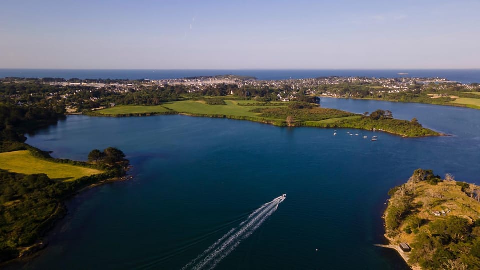 Nearby landmark, Bird's eye view, Sea view