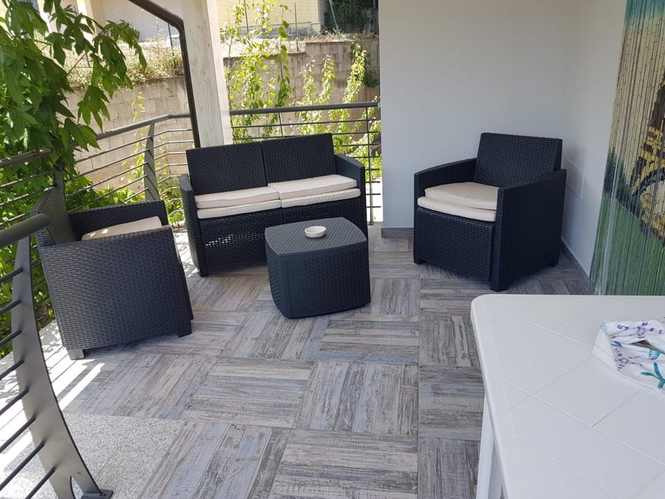 Balcony/Terrace, Balcony/Terrace