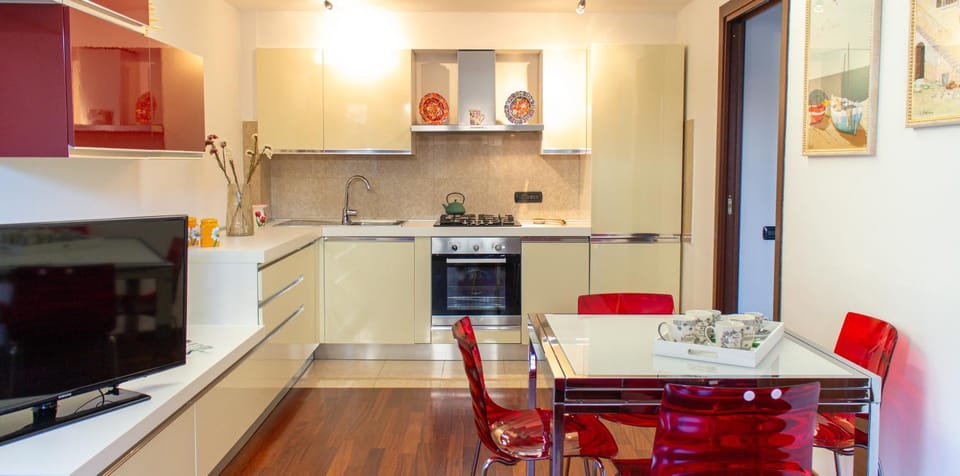 Day, Living room, kitchen