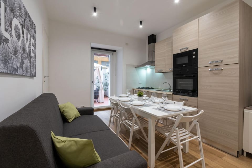 Kitchen or kitchenette, Living room, Seating area, Dining area, minibar