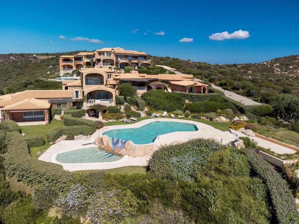 Property building, Natural landscape, Pool view, Swimming pool