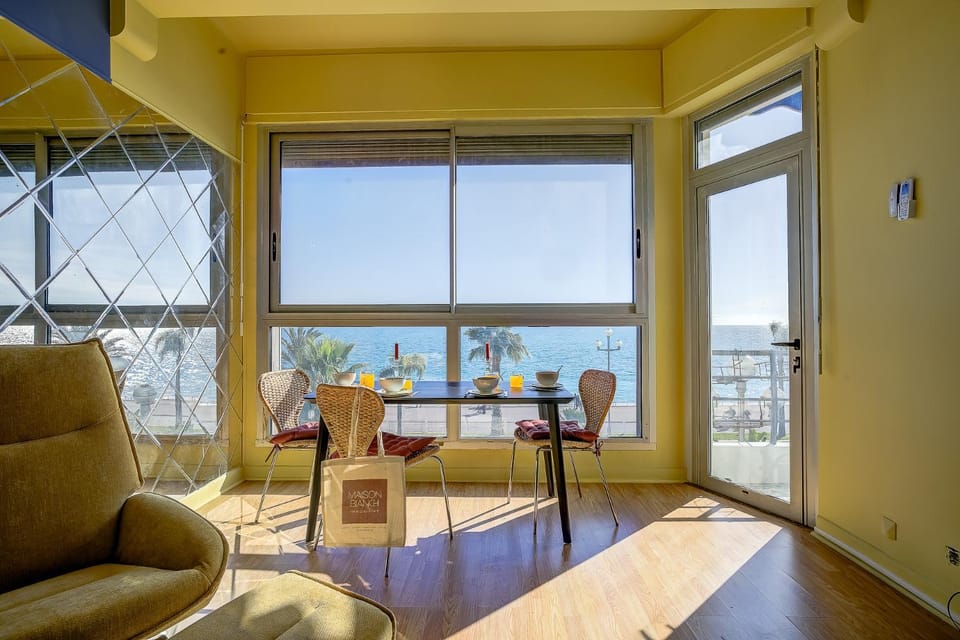 Living room, Seating area, Dining area, Sea view