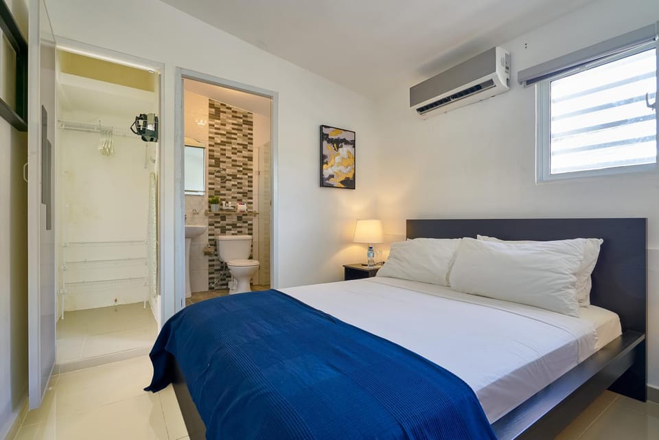 Bed, Bedroom, wardrobe, air conditioner