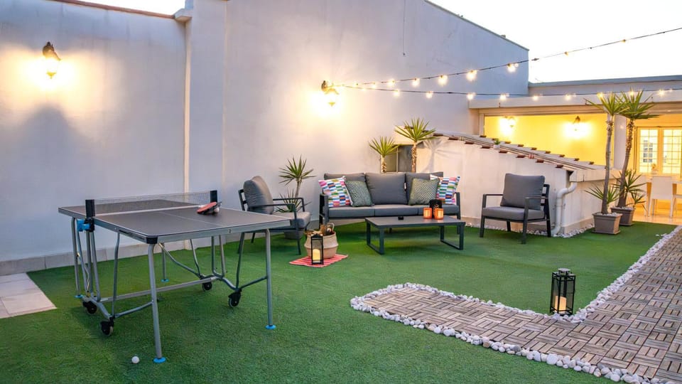 Patio, Garden, Garden view, sunbed