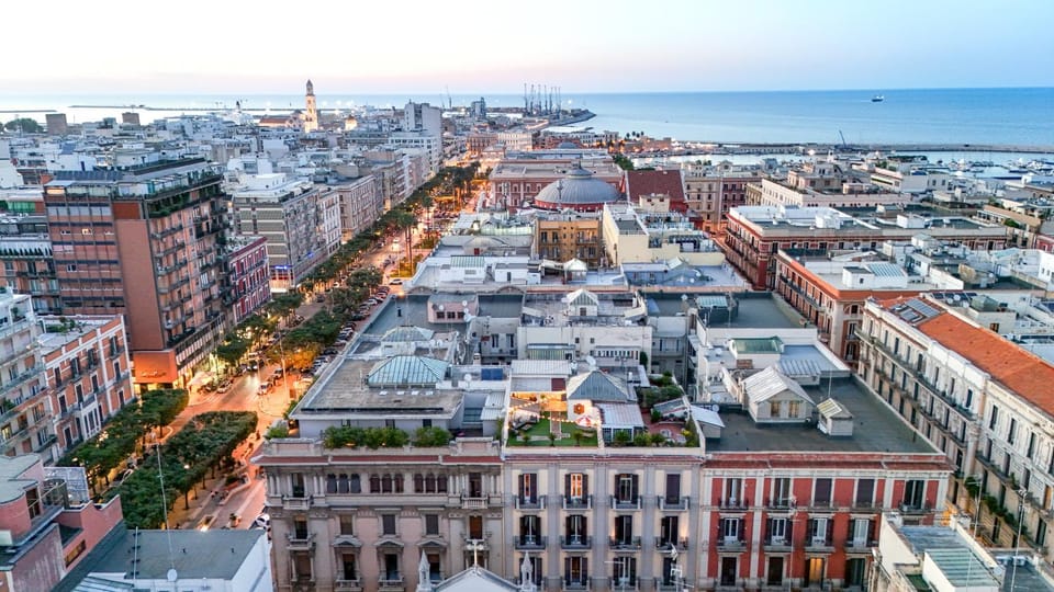 Property building, Bird's eye view, City view, Location