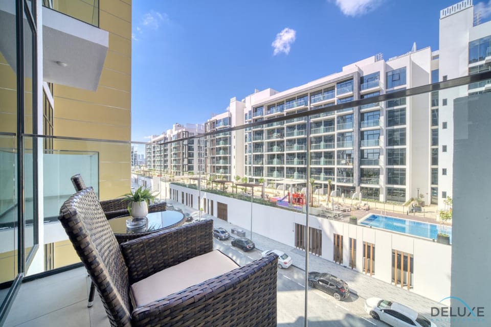 Property building, View (from property/room), Balcony/Terrace, Seating area, Pool view