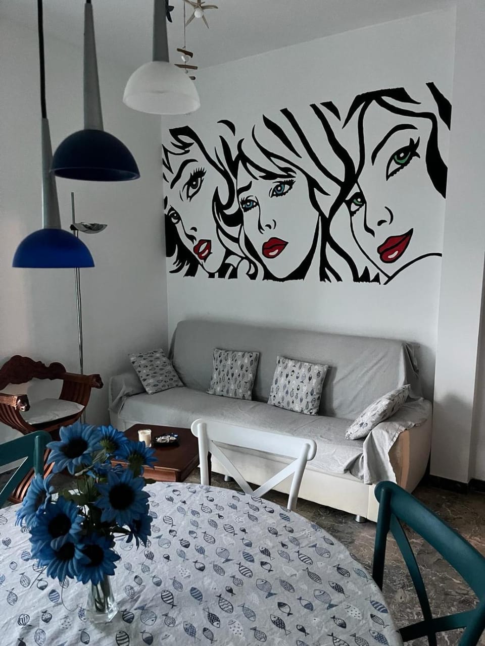 Living room, Seating area