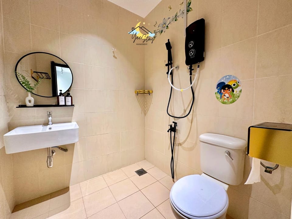Kota Homestay-22pax with Karaoke,Arcade Game,Table Pool Walking 5min To Jonker House in Malacca