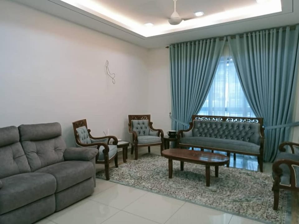 MR OT HOMESTAY ( BAITUL RAUDHAH ) House in Penang