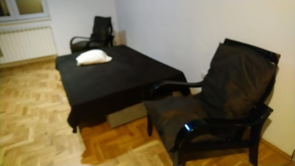 Stan Ledine 65m2 Apartment in Belgrade