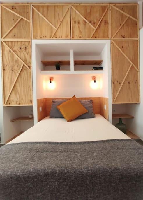 lifecoliving valencia loft A Apartment in Valencia