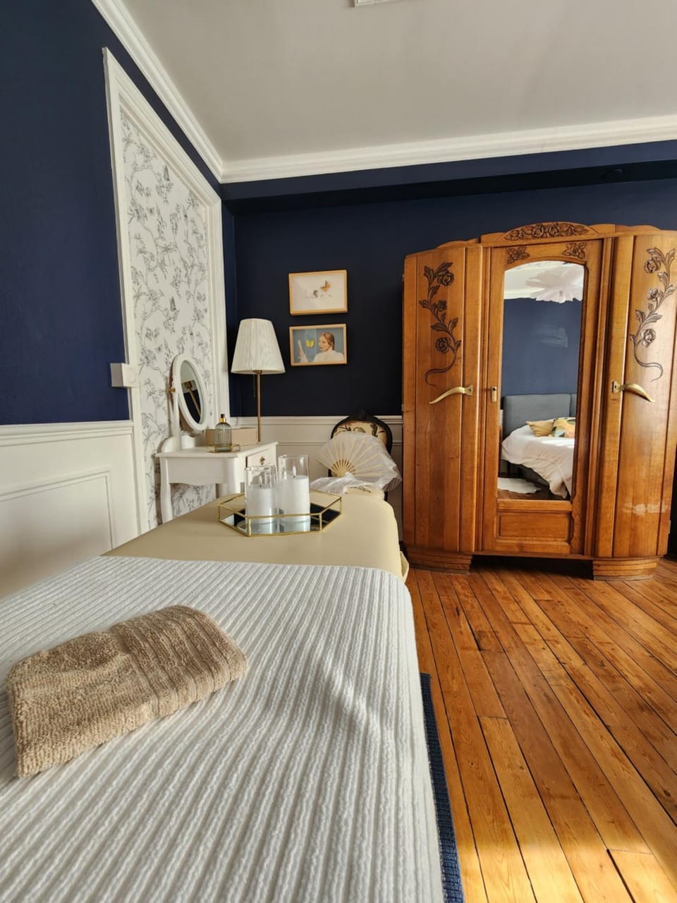 Cosy Art Gallery Apartment in Reims