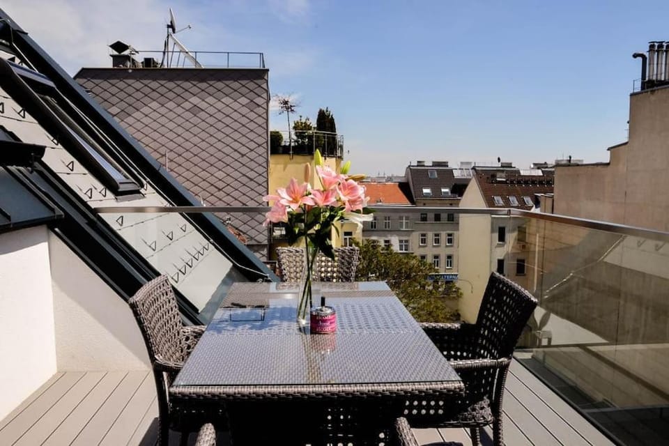 Patio, View (from property/room), Balcony/Terrace