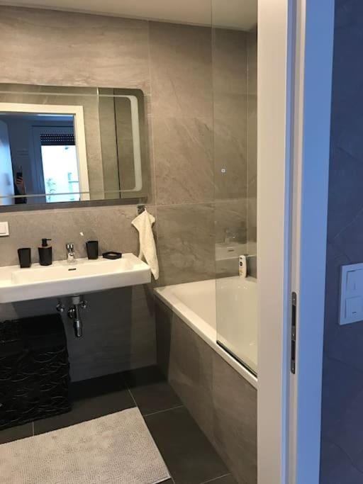 Bathroom, Bath
