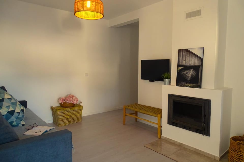 TV and multimedia, Living room, flat iron
