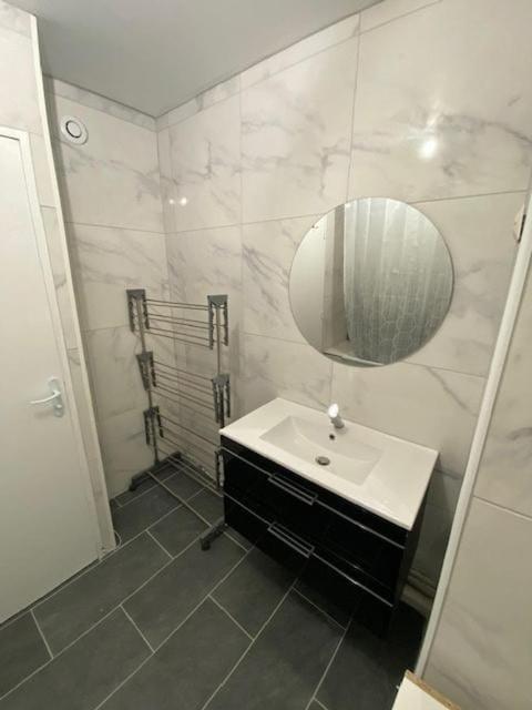 Appartement cosy rénové - 20 min de Paris Apartment in Île-de-France