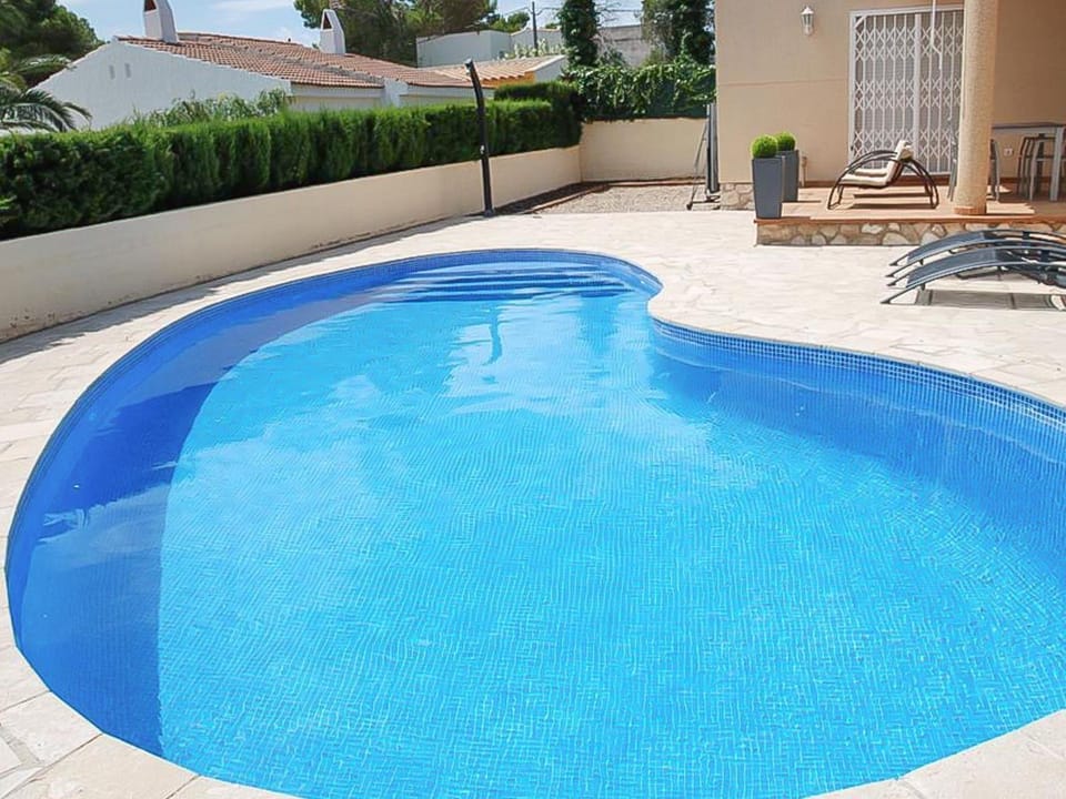 INNOUTHOME VILLA FAMILIAR PISCINA Coll de Balaguer House in Baix Ebre