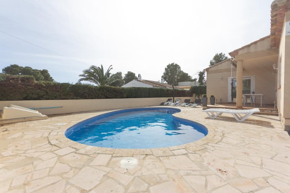 INNOUTHOME VILLA FAMILIAR PISCINA Coll de Balaguer House in Baix Ebre