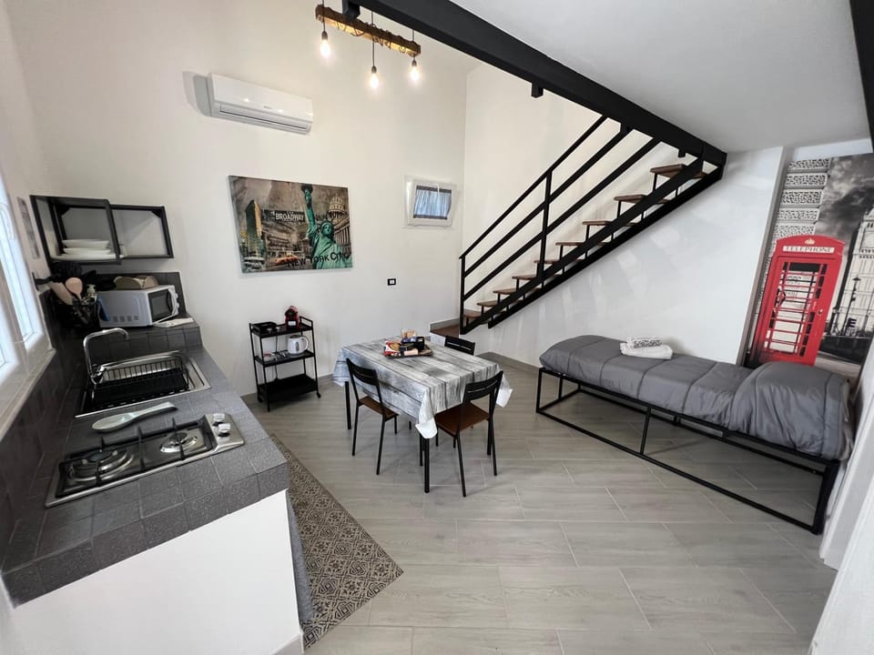 Kitchen or kitchenette, Living room, Dining area, minibar