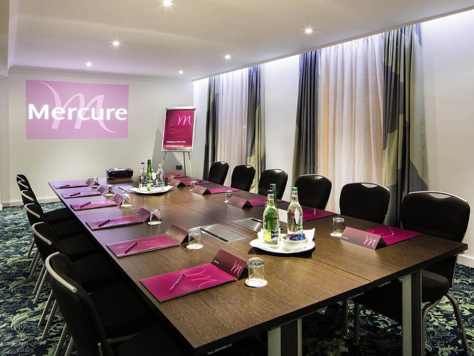 Meeting/conference room