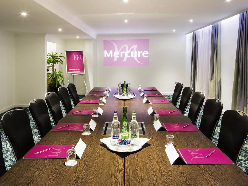 Meeting/conference room