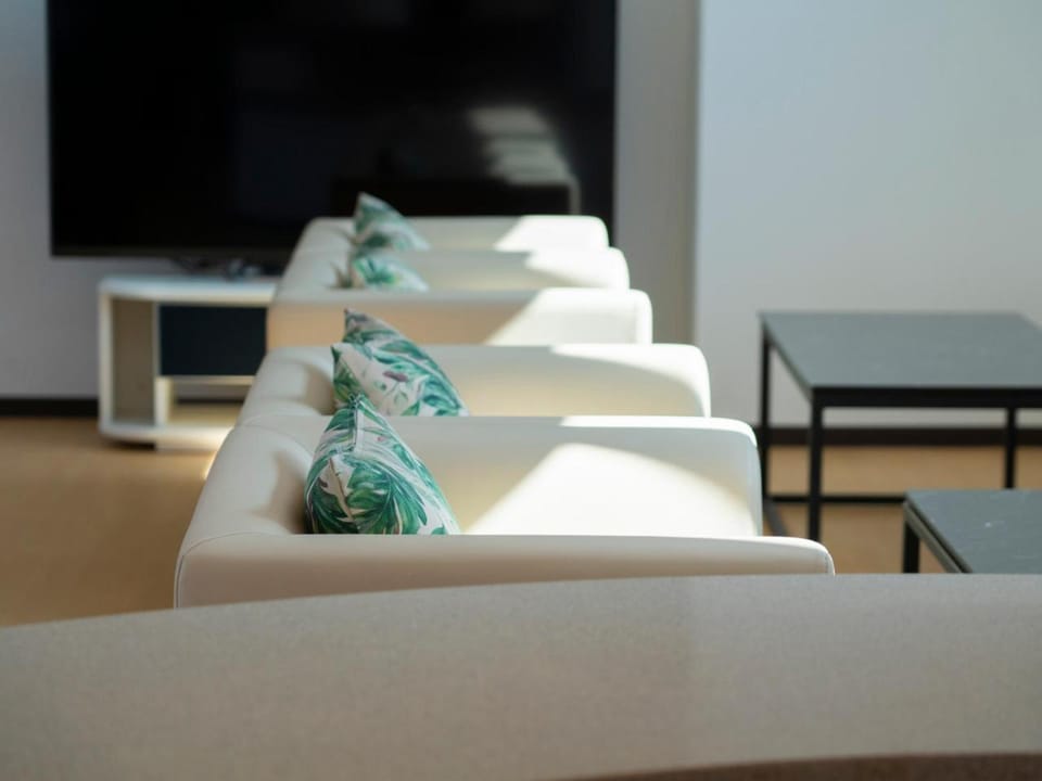 Communal lounge/ TV room, Communal kitchen