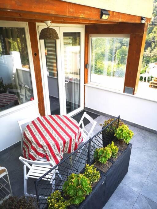View (from property/room), Balcony/Terrace
