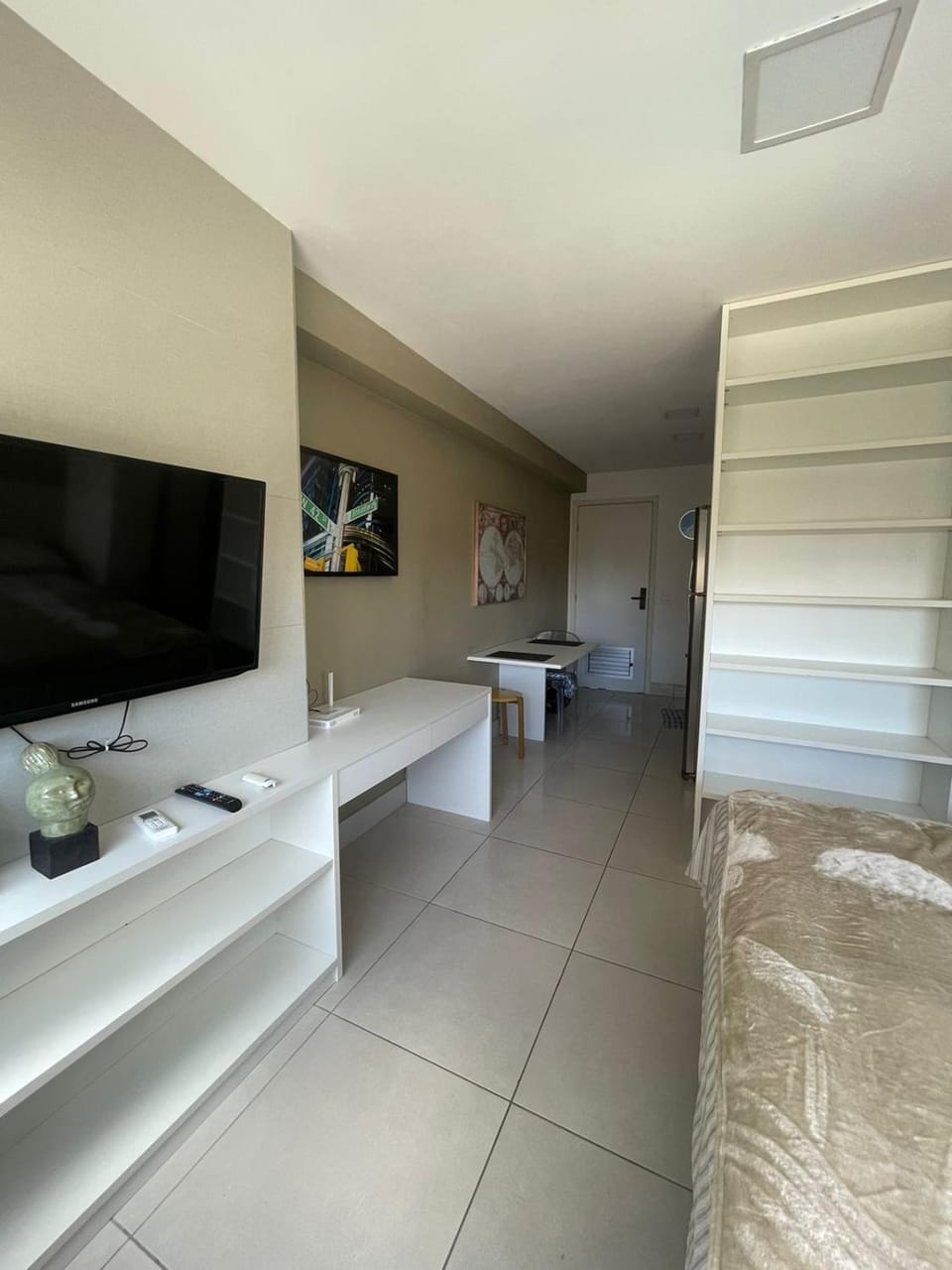 Communal lounge/ TV room, Living room, Seating area