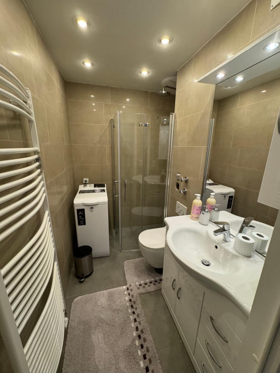Shower, Toilet, Bathroom