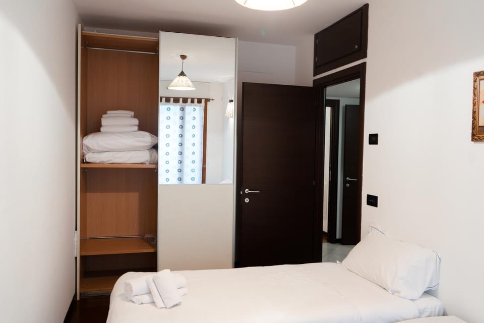 Bed, Photo of the whole room, Bedroom, towels, wardrobe