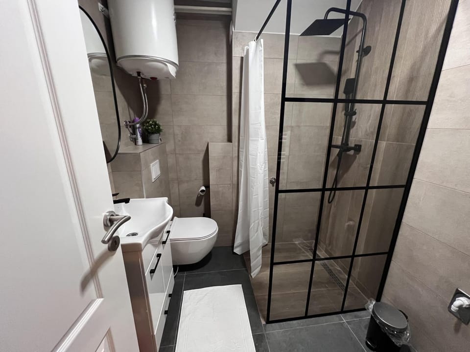 Shower, Toilet, Bathroom