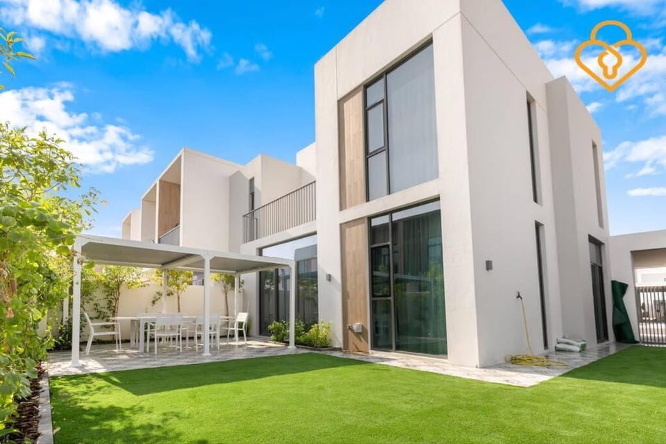 Keysplease Wonderful 4 B/R Home with Garden Arabian Ranches Villa in Dubai