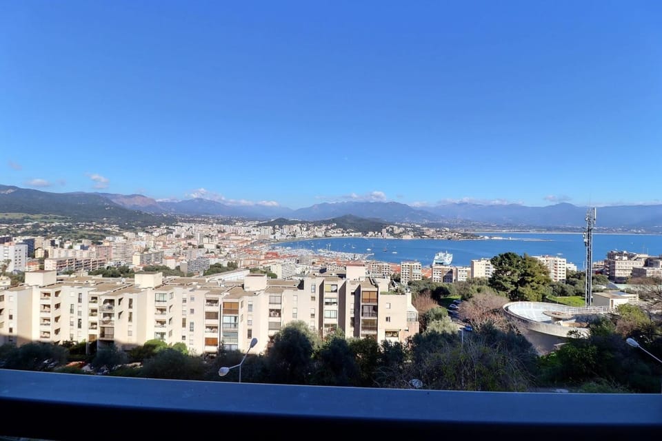 Casa Simona - Amazing Sea View Apartment in Ajaccio