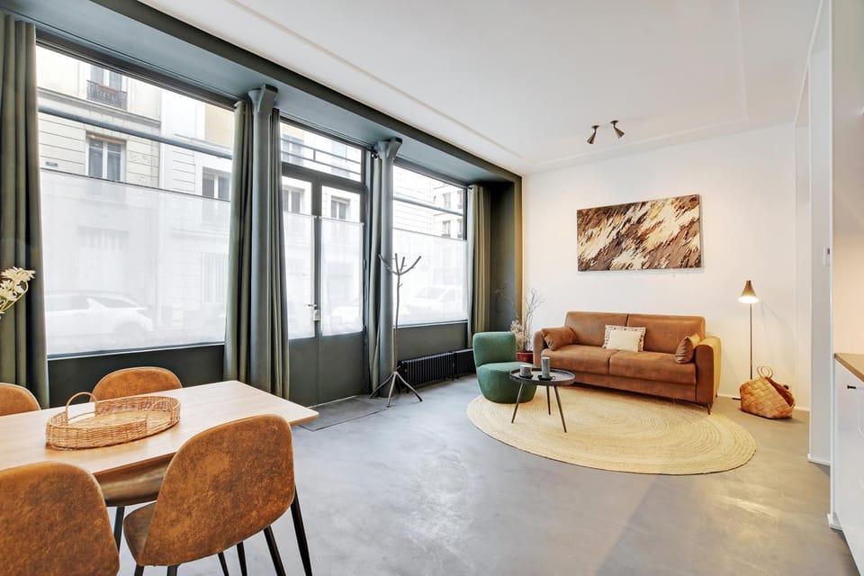 Living room, Seating area, Dining area