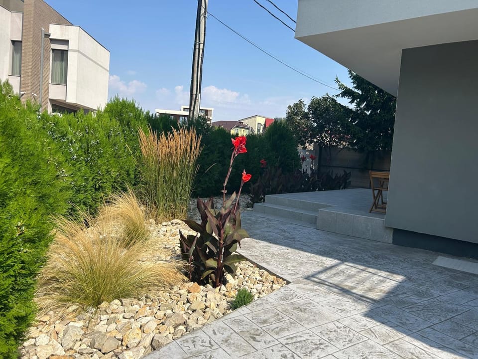 Garden, Garden