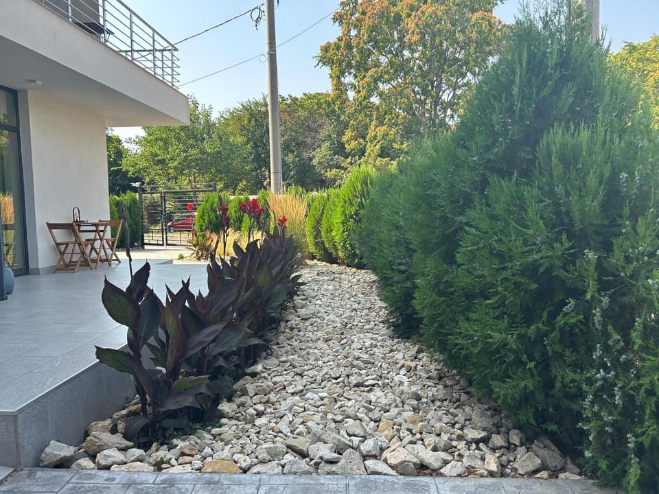 Garden, Garden