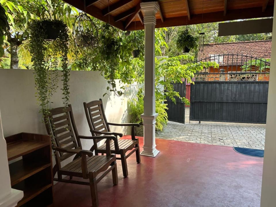 Punida villa Apartment in Kamburugamuwa