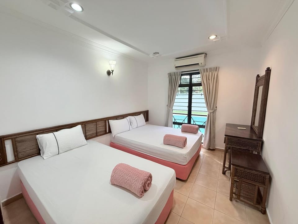 Bed, Bedroom, air conditioner
