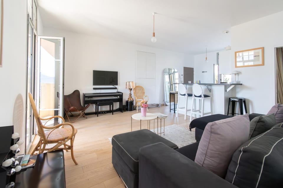 Living room, Sea view